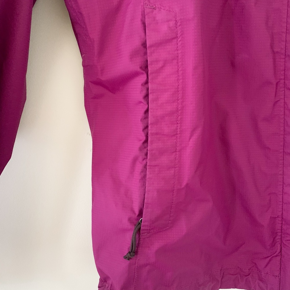 The North Face Rain Jacket - MD - Picture 3 of 3